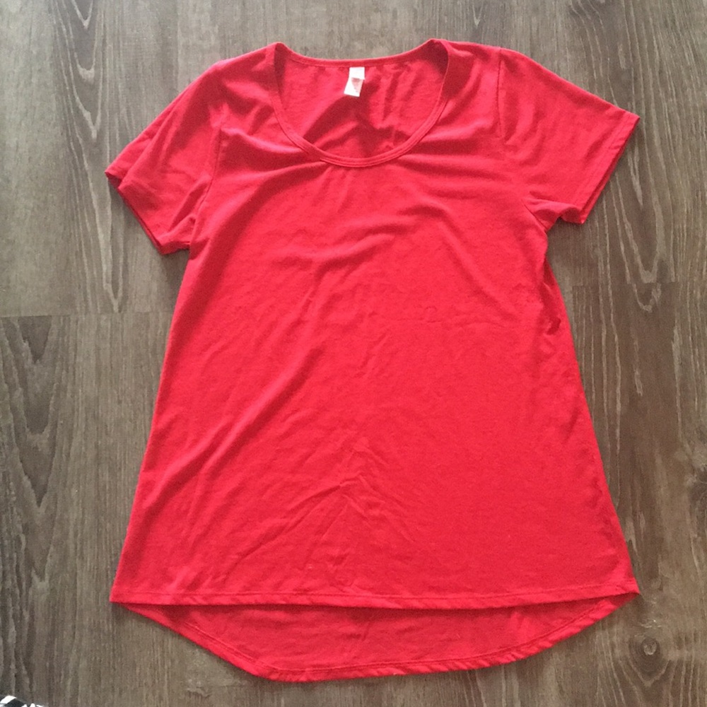 GUC Red Lularoe Classic Tee